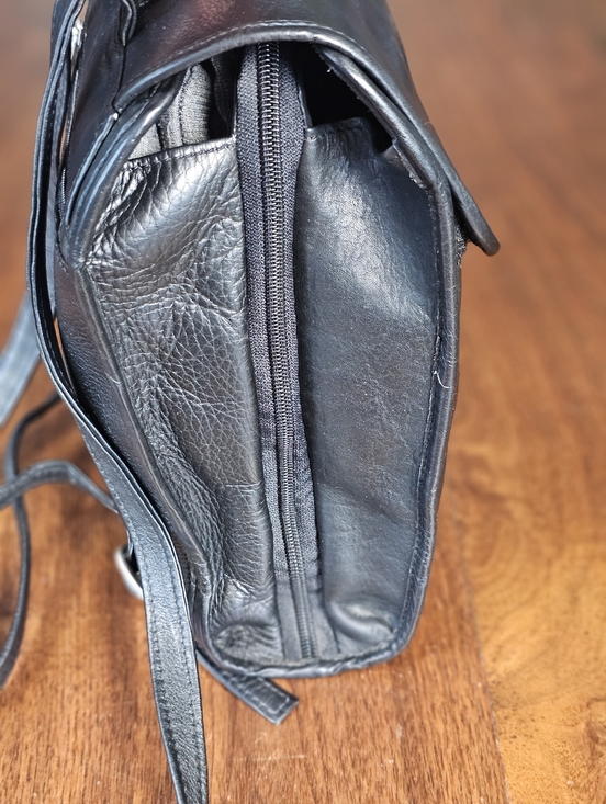 Vintage Wilson Leather Backpack in Black main image 13